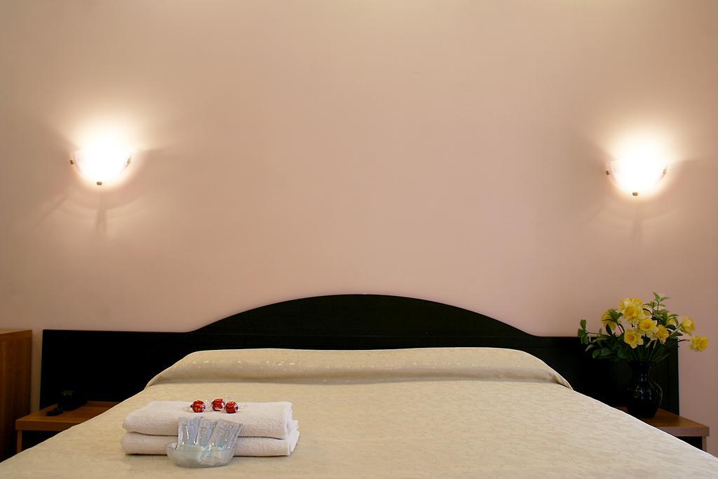 Premier Cavour Hotel Róma Szoba fotó